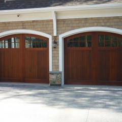 Porte de garage de style classique